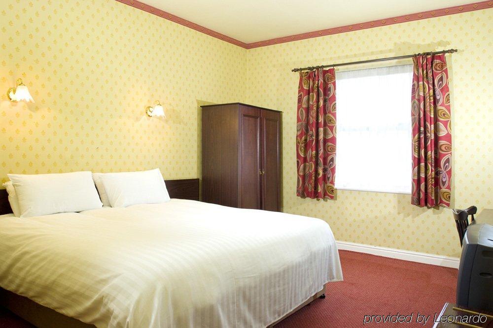 Stafford South Hatherton Hotel Пенкридж Номер фото