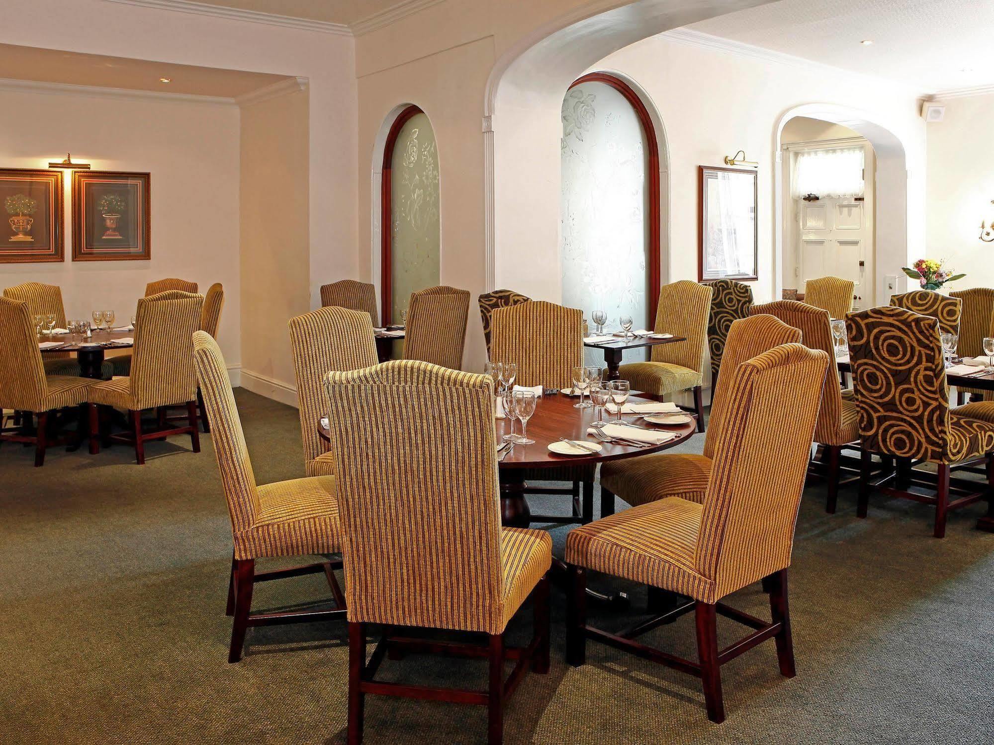 Stafford South Hatherton Hotel Пенкридж Экстерьер фото